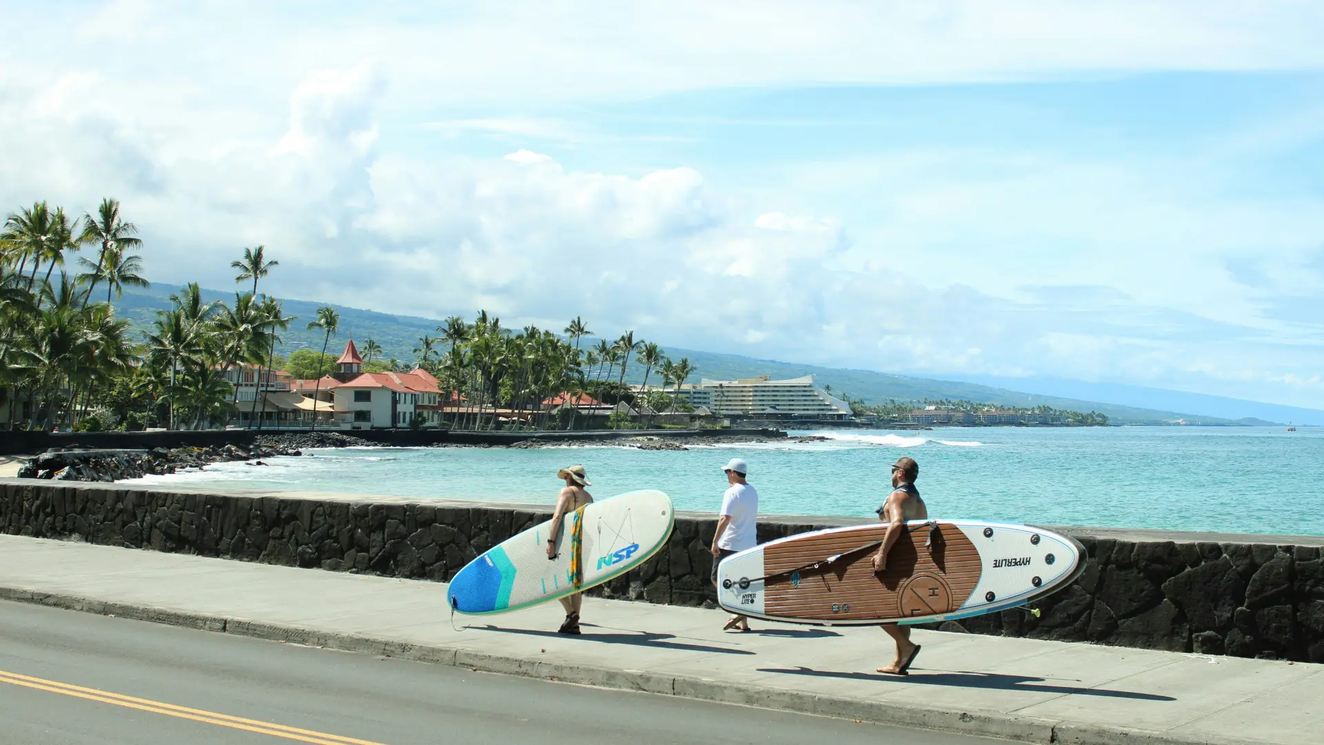 The 10 Best Surf Spots in Hawaii for Every Skill Level