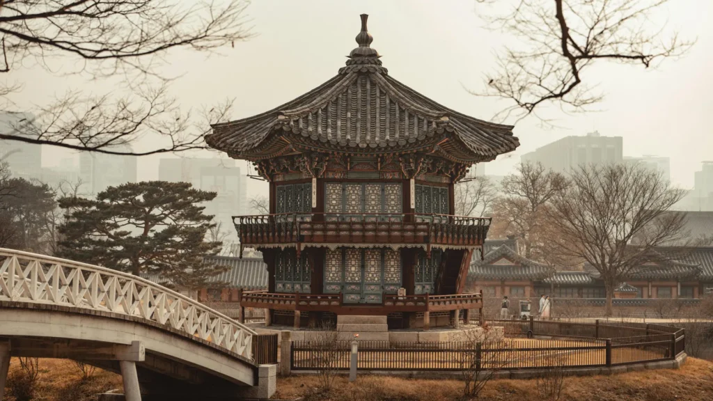 Dive Into Historic Seoul