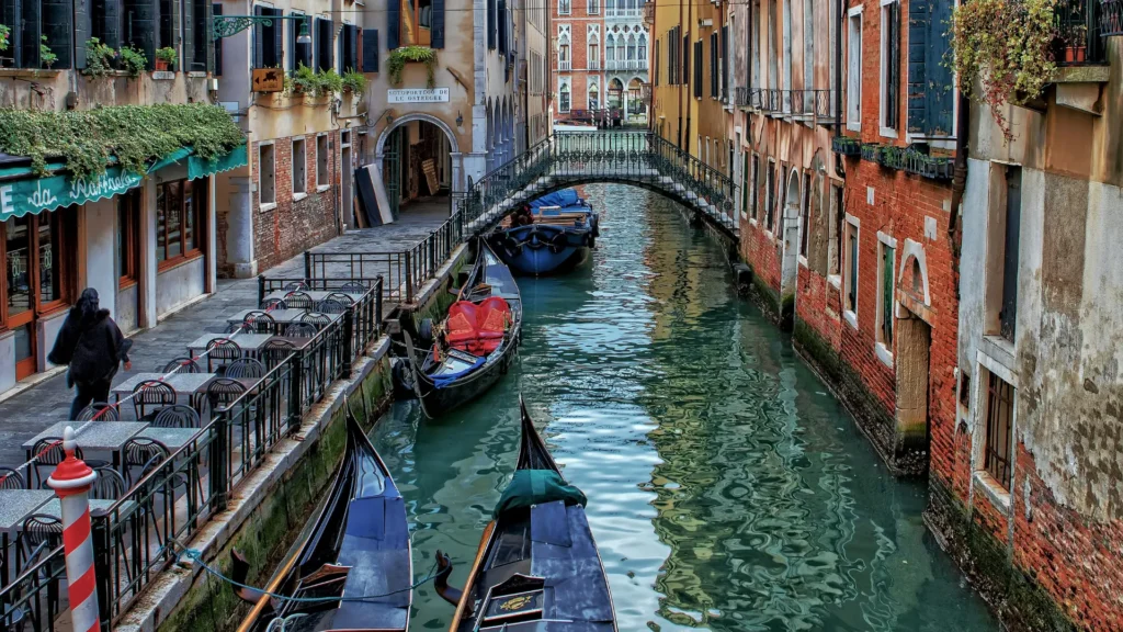 Venice Floating Charm