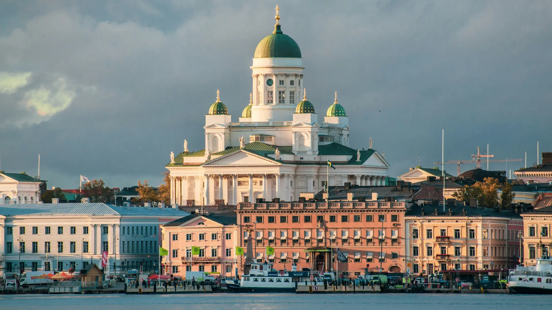Finland Travel Packages: Your Ultimate Guide to Exploring the Land of a Thousand Lakes and Northern Lights